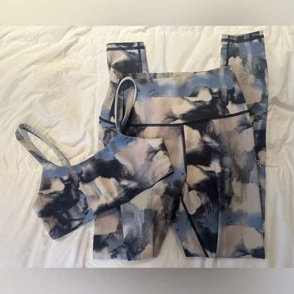 ALO Vapor Graffiti Airbrush Sports Bra & High Waist Legging Set Small S $213 - Picture 4 of 11